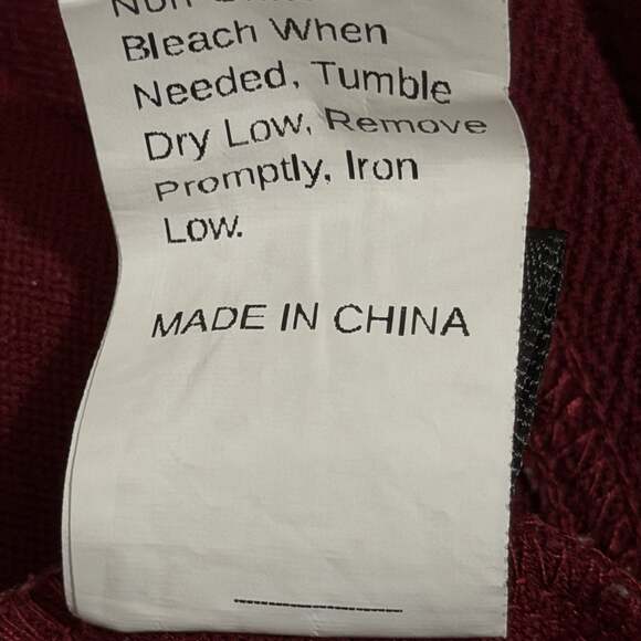 Scalloped Edge Solid Top - Picture 8 of 8